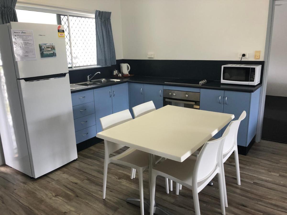 Cocos Holiday Apartments Тринити Бич Экстерьер фото