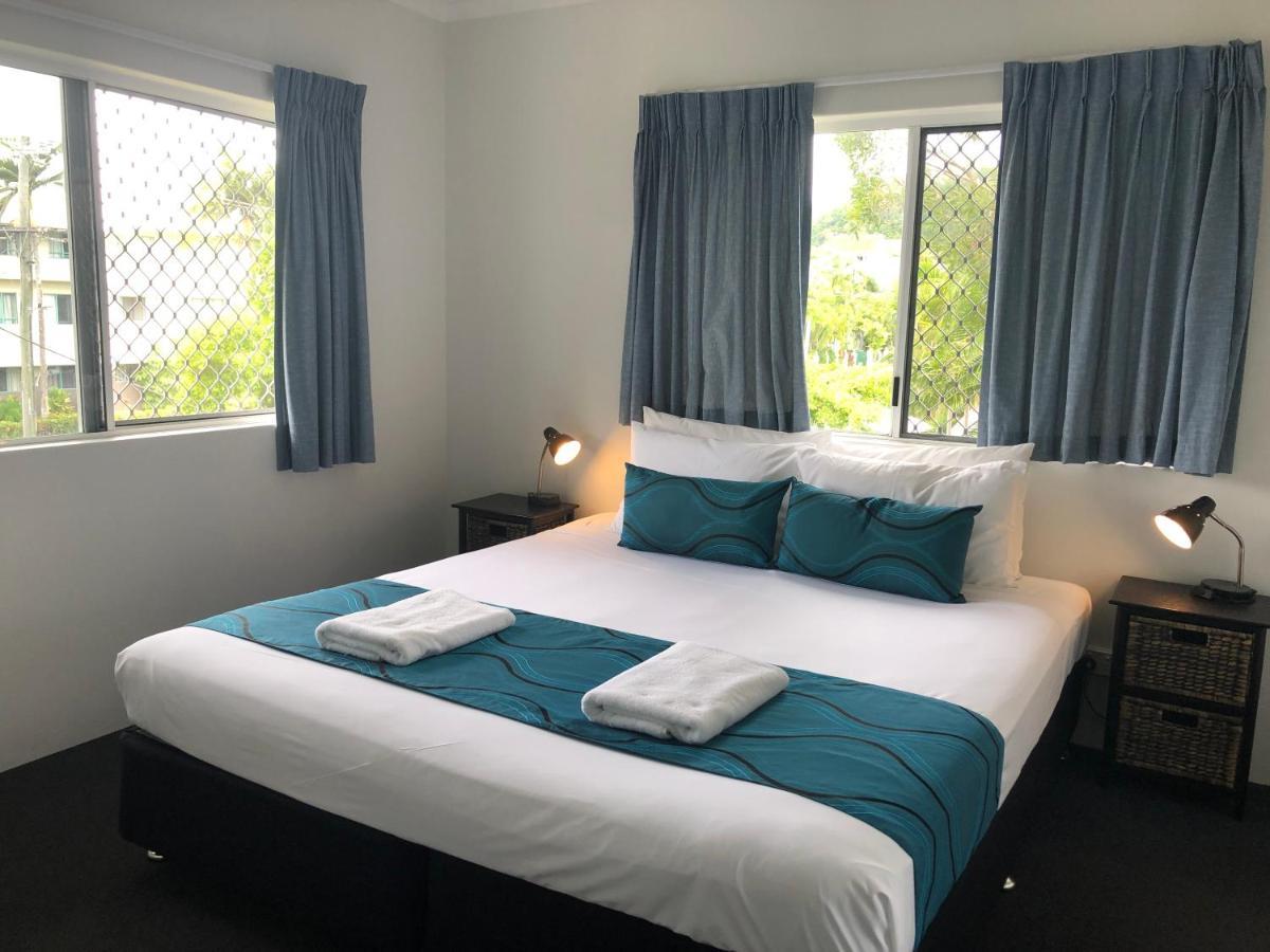 Cocos Holiday Apartments Тринити Бич Экстерьер фото