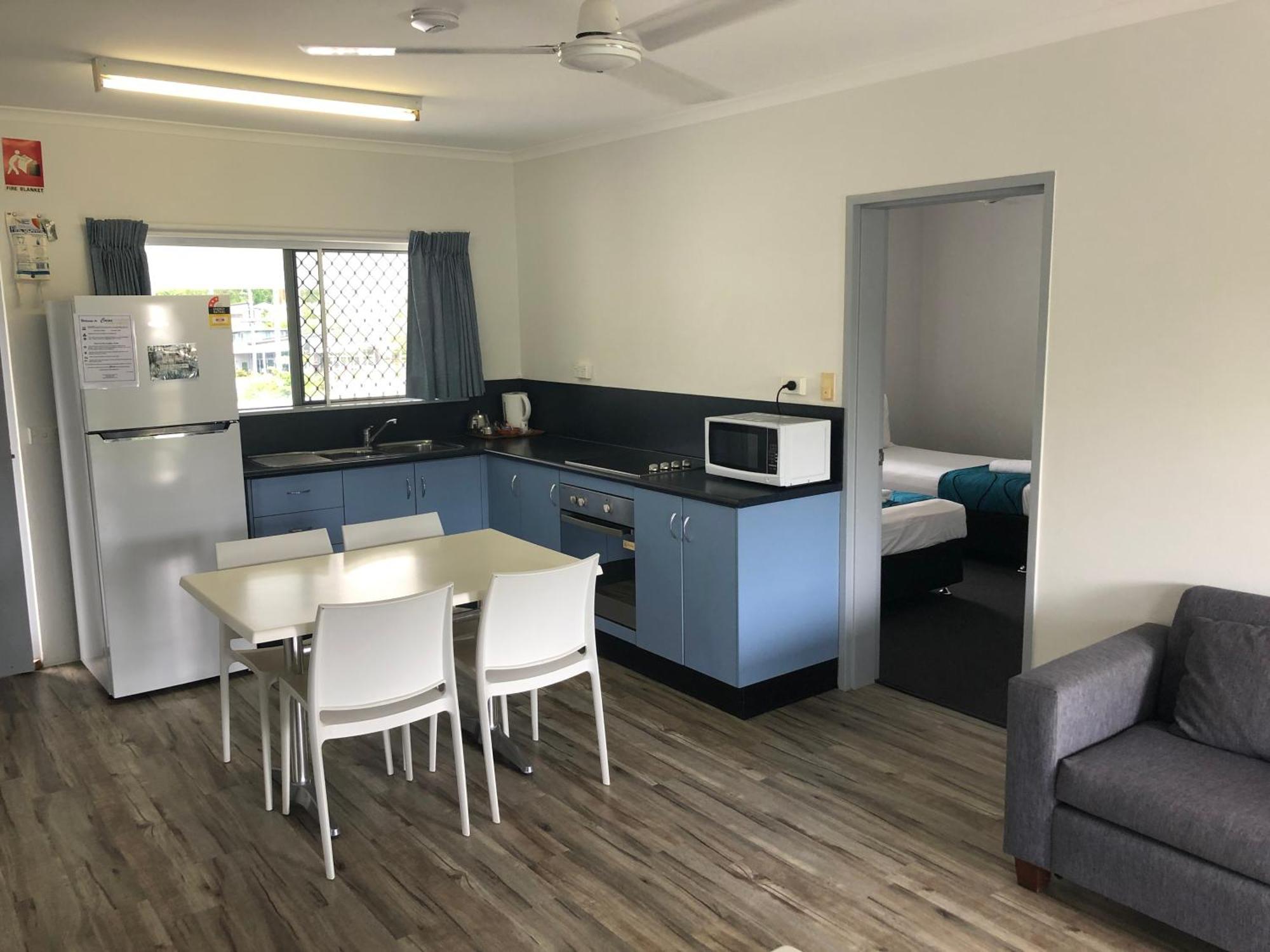 Cocos Holiday Apartments Тринити Бич Номер фото